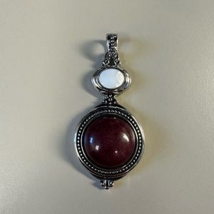 Lia Sophia pendant